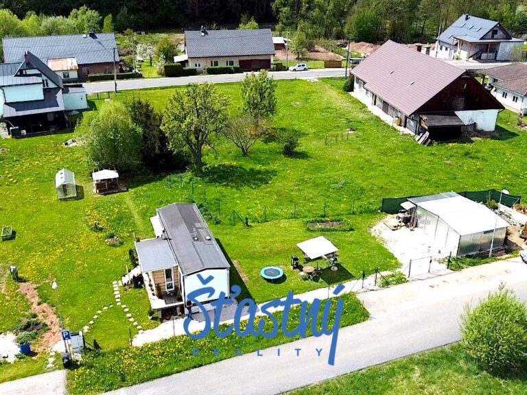 Prodej stavebního pozemku 1 375 m² s platným stavebním povolením a projektem RD – Prosečné, Krkonoše