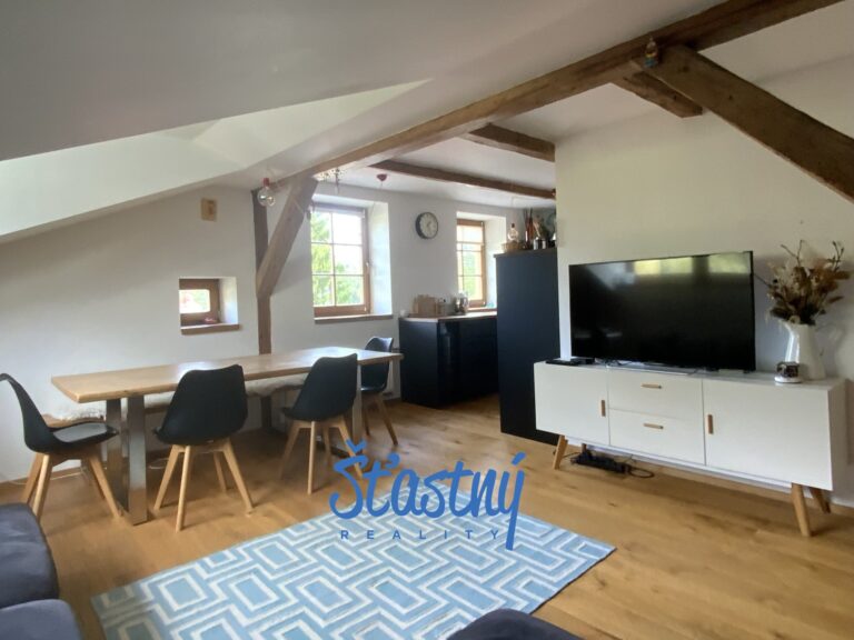 Prodej mezonetového horského bytu 4+kk, 78 m² v srdci Černého Dolu